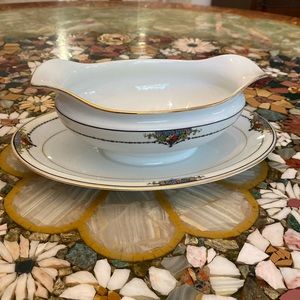 Noritake - Gotham~Gold 71487 - Gravy Boat